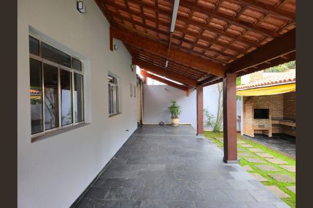 Casa à venda com 110m², 3 quartos e 2 vagasÁrea comum - Salão de festas
