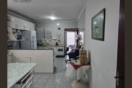 Casa à venda com 110m², 3 quartos e 2 vagasCozinha 