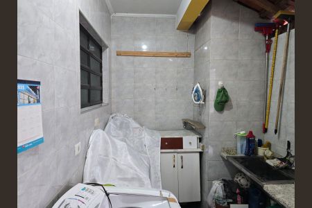 Casa à venda com 110m², 3 quartos e 2 vagasÁrea de Serviço