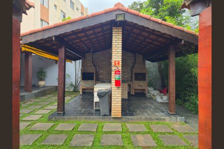 Casa à venda com 110m², 3 quartos e 2 vagasÁrea comum - ChurrasqueiraÁrea comum - Churrasqueira