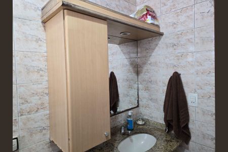 Casa à venda com 110m², 3 quartos e 2 vagasBanheiro da Suíte