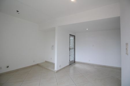 Sala de casa à venda com 1 quarto, 64m² em Taquara, Rio de Janeiro