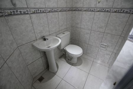 Casa à venda com 64m², 1 quarto e 1 vagaBanheiro de Serviço