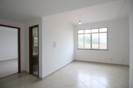 Sala de casa à venda com 1 quarto, 64m² em Taquara, Rio de Janeiro
