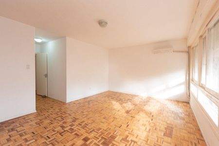 Quarto 1 de casa à venda com 4 quartos, 272m² em Rio Branco, Porto Alegre