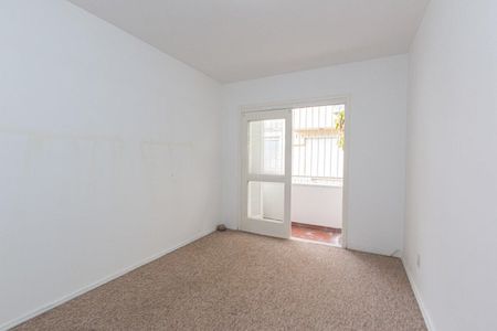 Casa à venda com 272m², 4 quartos e 3 vagas Casa à venda com 272m², 4 quartos e 3 vagasQuarto 3