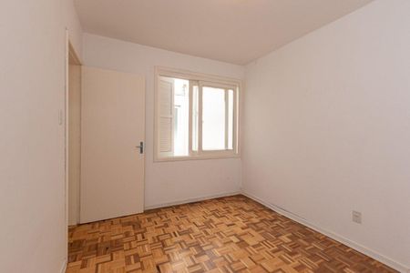 Casa à venda com 272m², 4 quartos e 3 vagas Casa à venda com 272m², 4 quartos e 3 vagasQuarto 2