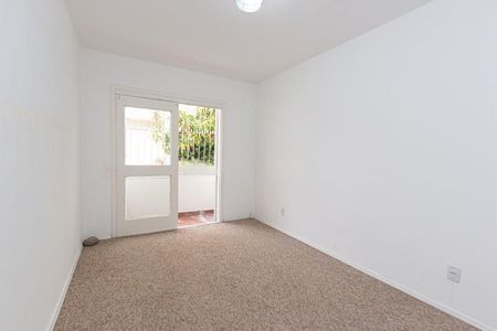 Casa à venda com 272m², 4 quartos e 3 vagas Casa à venda com 272m², 4 quartos e 3 vagasQuarto 3