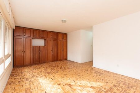 Quarto 1 de casa à venda com 4 quartos, 272m² em Rio Branco, Porto Alegre