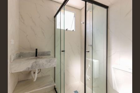 Banheiro de kitnet/studio para alugar com 1 quarto, 15m² em Jaguaré, São Paulo