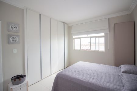 Casa à venda com 360m², 3 quartos e 2 vagasQuarto 1