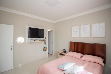 Casa à venda com 360m², 3 quartos e 2 vagasQuarto Suíte