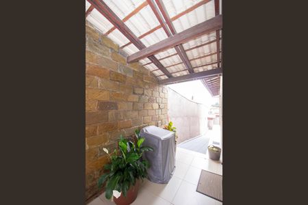 Casa à venda com 360m², 3 quartos e 2 vagasCozinha e Área de Serviço