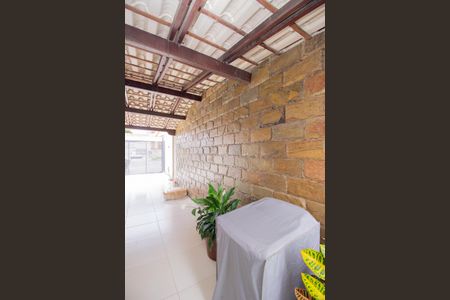 Casa à venda com 360m², 3 quartos e 2 vagasCozinha e Área de Serviço
