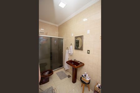 Casa à venda com 360m², 3 quartos e 2 vagasBanheiro da Suíte