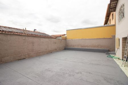 Casa à venda com 360m², 3 quartos e 2 vagasQuintal