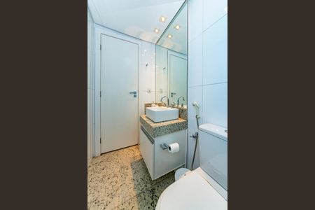 Apartamento para alugar com 90m², 3 quartos e 2 vagas Apartamento para alugar com 90m², 3 quartos e 2 vagasBanheiro da Suíte