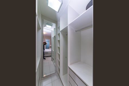 Apartamento para alugar com 90m², 3 quartos e 2 vagas Apartamento para alugar com 90m², 3 quartos e 2 vagasCloset da suíte