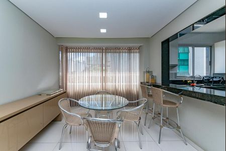 Apartamento para alugar com 90m², 3 quartos e 2 vagas Apartamento para alugar com 90m², 3 quartos e 2 vagasSala