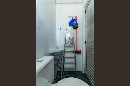 Apartamento para alugar com 90m², 3 quartos e 2 vagas Apartamento para alugar com 90m², 3 quartos e 2 vagasBanheiro de serviço