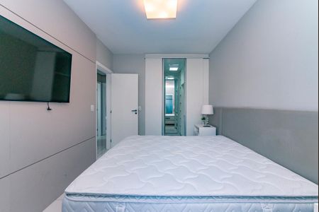 Apartamento para alugar com 90m², 3 quartos e 2 vagas Apartamento para alugar com 90m², 3 quartos e 2 vagasSuíte