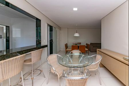 Apartamento para alugar com 90m², 3 quartos e 2 vagas Apartamento para alugar com 90m², 3 quartos e 2 vagasSala