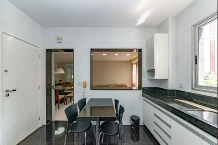 Apartamento para alugar com 90m², 3 quartos e 2 vagas Apartamento para alugar com 90m², 3 quartos e 2 vagasCozinha