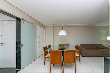 Sala de apartamento para alugar com 3 quartos, 90m² em Lourdes, Belo Horizonte