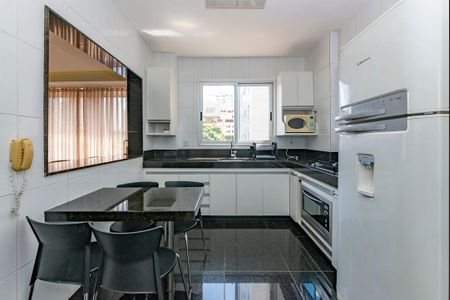 Apartamento para alugar com 90m², 3 quartos e 2 vagas Apartamento para alugar com 90m², 3 quartos e 2 vagasCozinha