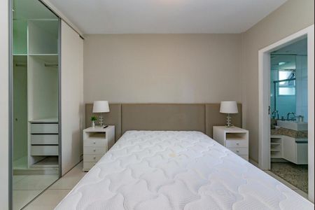 Apartamento para alugar com 90m², 3 quartos e 2 vagas Apartamento para alugar com 90m², 3 quartos e 2 vagasSuíte