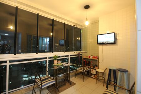 Apartamento à venda com 79m², 3 quartos e 2 vagasVaranda