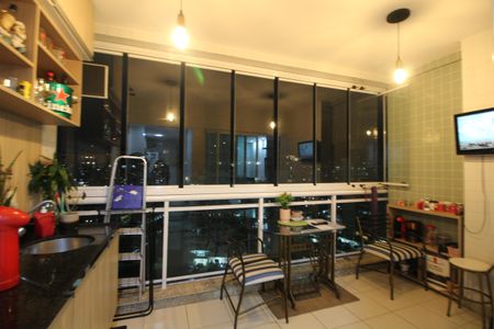 Apartamento à venda com 79m², 3 quartos e 2 vagasVaranda