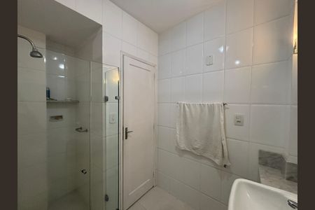 Apartamento para alugar com 85m², 2 quartos e sem vaga Apartamento para alugar com 85m², 2 quartos e sem vagaBanheiro social
