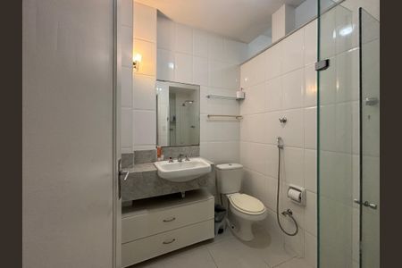 Apartamento para alugar com 85m², 2 quartos e sem vaga Apartamento para alugar com 85m², 2 quartos e sem vagaBanheiro social