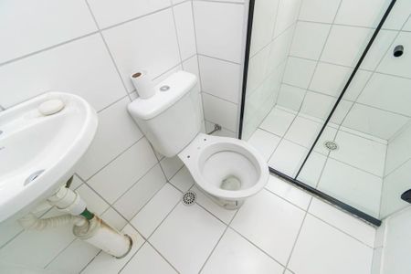 Apartamento para alugar com 60m², 2 quartos e sem vagaBanheiro