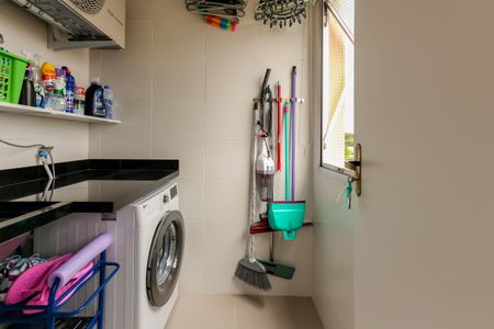 Apartamento à venda com 59m², 2 quartos e 1 vaga Apartamento à venda com 59m², 2 quartos e 1 vagaCozinha e Área de Serviço