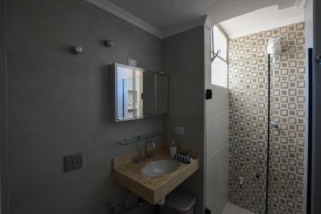 Banheiro social de apartamento à venda com 2 quartos, 59m² em Butantã, São Paulo