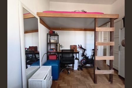 Quarto de apartamento à venda com 3 quartos, 60m² em Grajaú, Rio de Janeiro