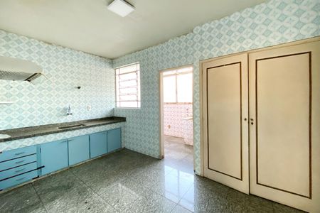 Apartamento à venda com 170m², 4 quartos e 2 vagasCozinha