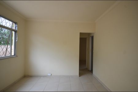 Sala de casa de condomínio para alugar com 2 quartos, 42m² em Guadalupe, Rio de Janeiro