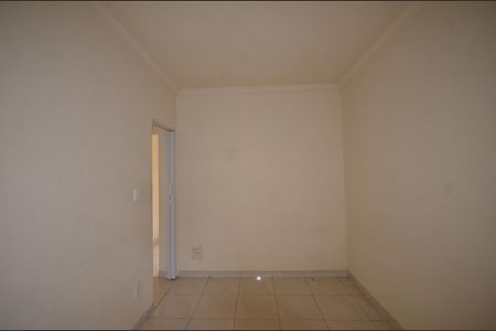 Quarto 1 de casa de condomínio para alugar com 2 quartos, 42m² em Guadalupe, Rio de Janeiro