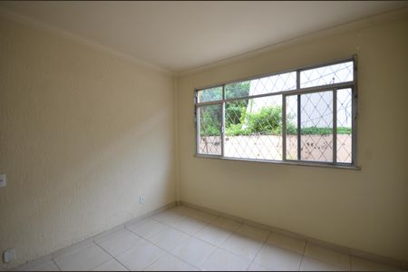 Sala de casa de condomínio para alugar com 2 quartos, 42m² em Guadalupe, Rio de Janeiro