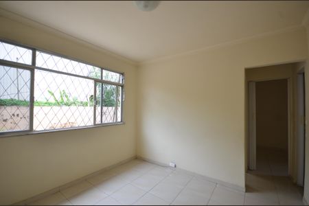 Casa de condomínio para alugar com 42m², 2 quartos e sem vagaSala