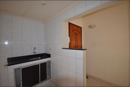 Casa de condomínio para alugar com 42m², 2 quartos e sem vagaCozinha e Área de Serviço