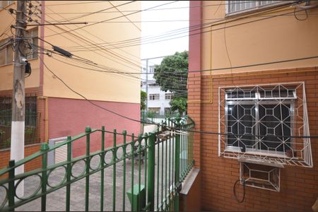 Vista do Quarto 1 de casa de condomínio para alugar com 2 quartos, 42m² em Guadalupe, Rio de Janeiro
