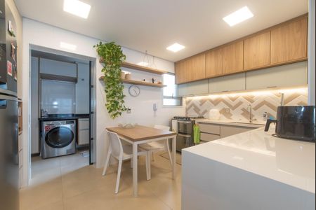 Apartamento à venda com 103m², 3 quartos e 2 vagasCozinha