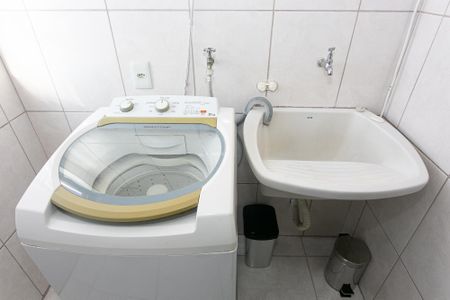 Apartamento para alugar com 65m², 2 quartos e 1 vagaÁrea de Serviço