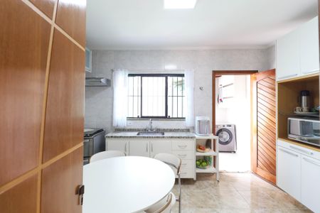 Casa de condomínio para alugar com 116m², 3 quartos e 2 vagas