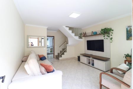 Casa de Condomínio para alugar com 3 quartos, 116m² em Jardim Leonor Mendes de Barros, São Paulo