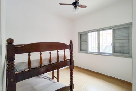Quarto de casa para alugar com 2 quartos, 115m² em Vila Tupi, Praia Grande
